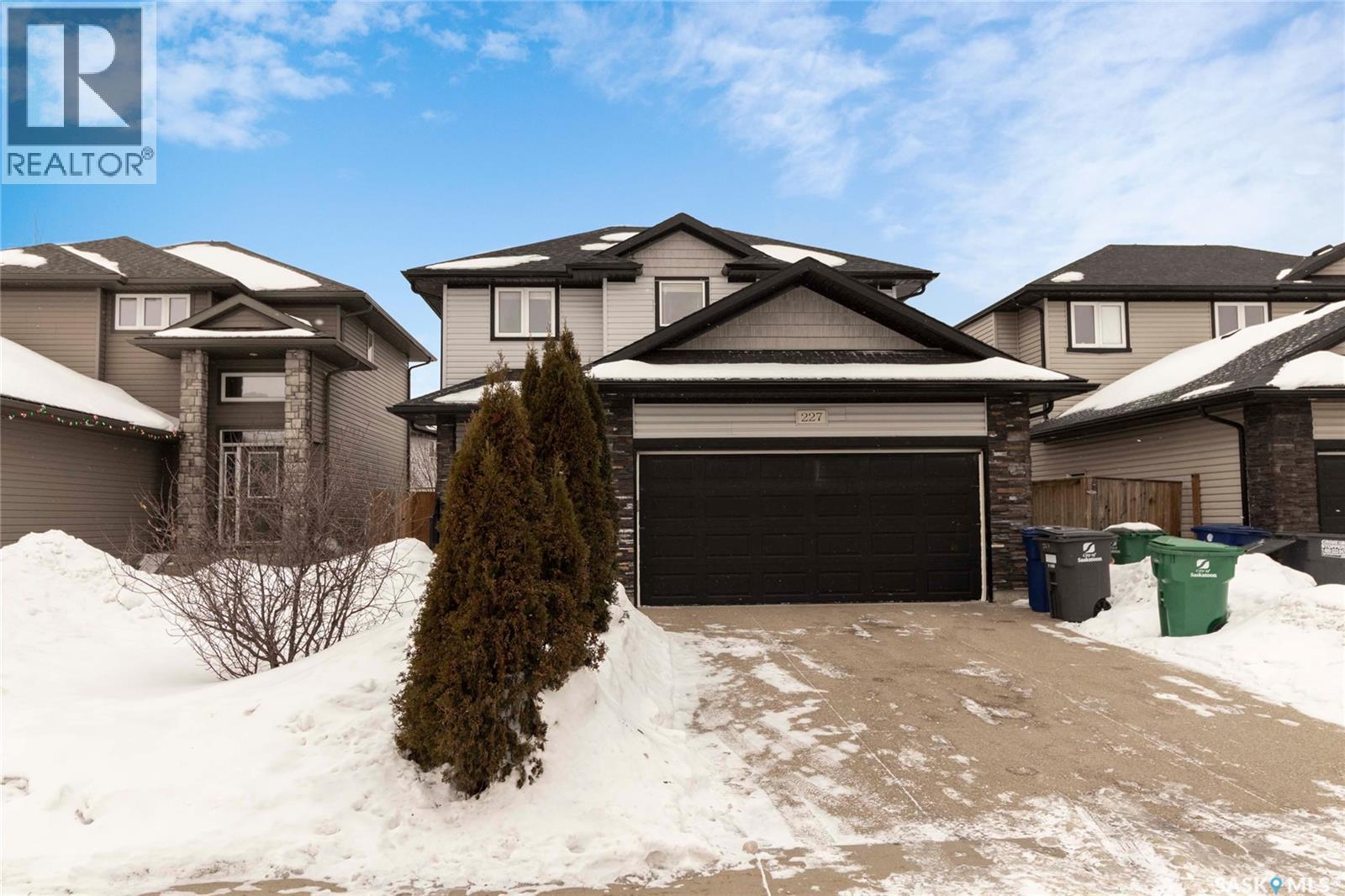 227 Macinnes Street, Saskatoon, Saskatchewan  S7T 0L6 - Photo 2 - SK029801