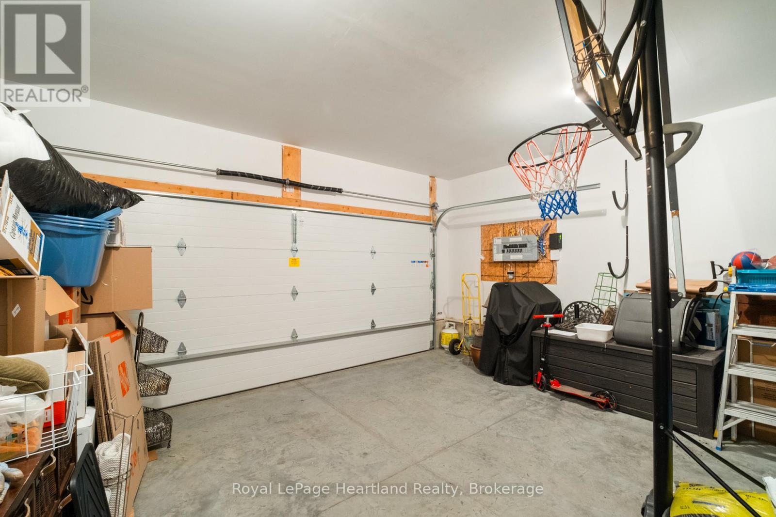 140 Lake Breeze Drive, Ashfield-Colborne-Wawanosh, Ontario  N7A 0C6 - Photo 28 - X12852846