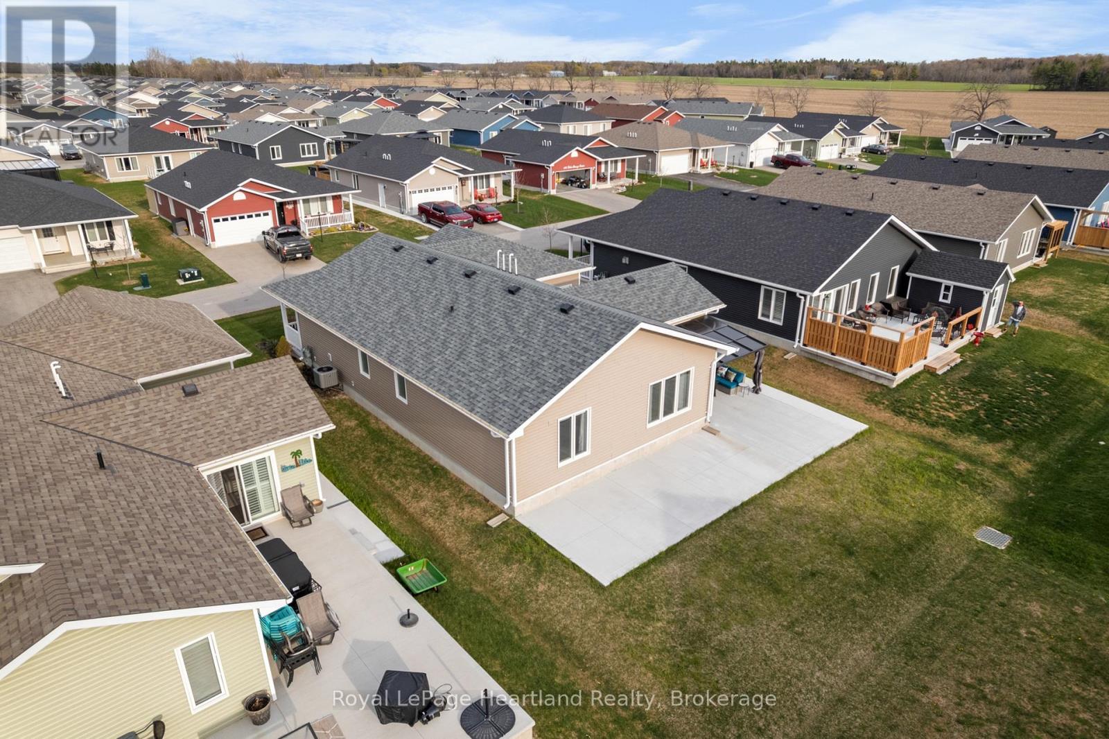 140 Lake Breeze Drive, Ashfield-Colborne-Wawanosh, Ontario  N7A 0C6 - Photo 35 - X12852846