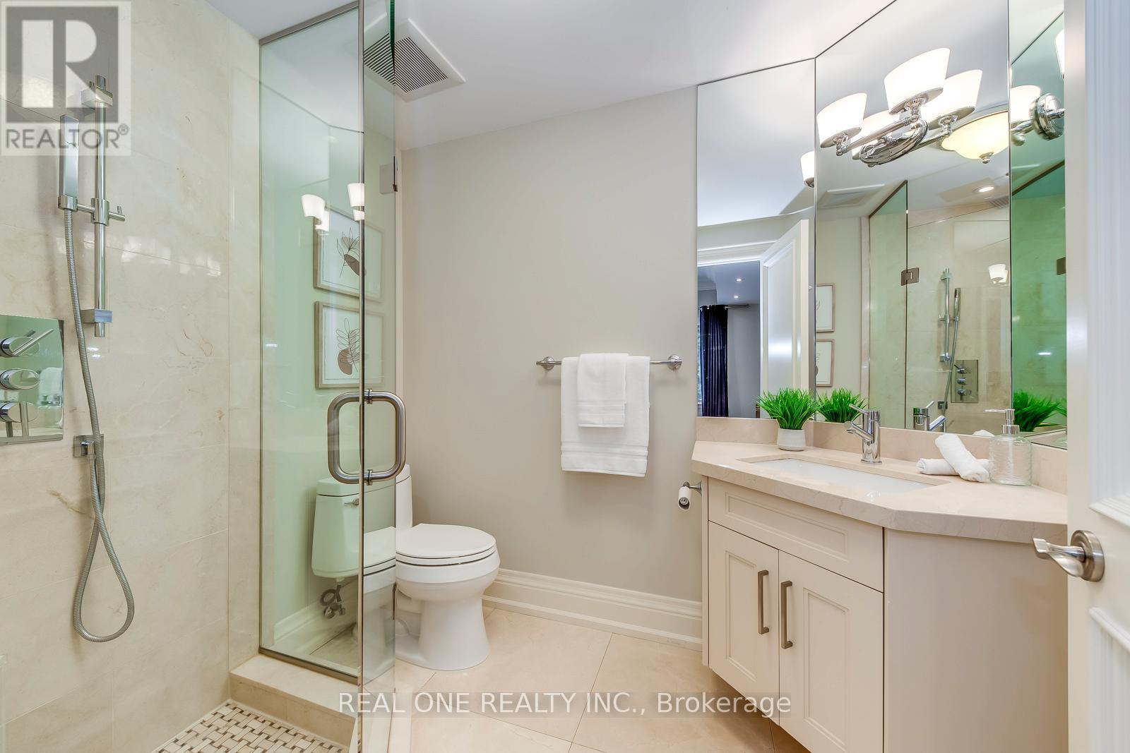 767 Parkland Avenue, Mississauga, Ontario  L5H 3G6 - Photo 30 - W12450419