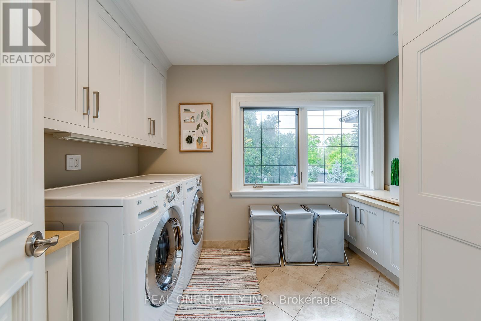 767 Parkland Avenue, Mississauga, Ontario  L5H 3G6 - Photo 35 - W12450419