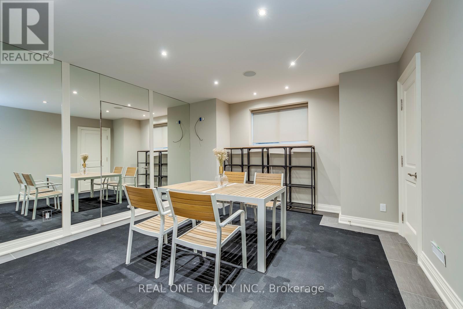 767 Parkland Avenue, Mississauga, Ontario  L5H 3G6 - Photo 38 - W12450419