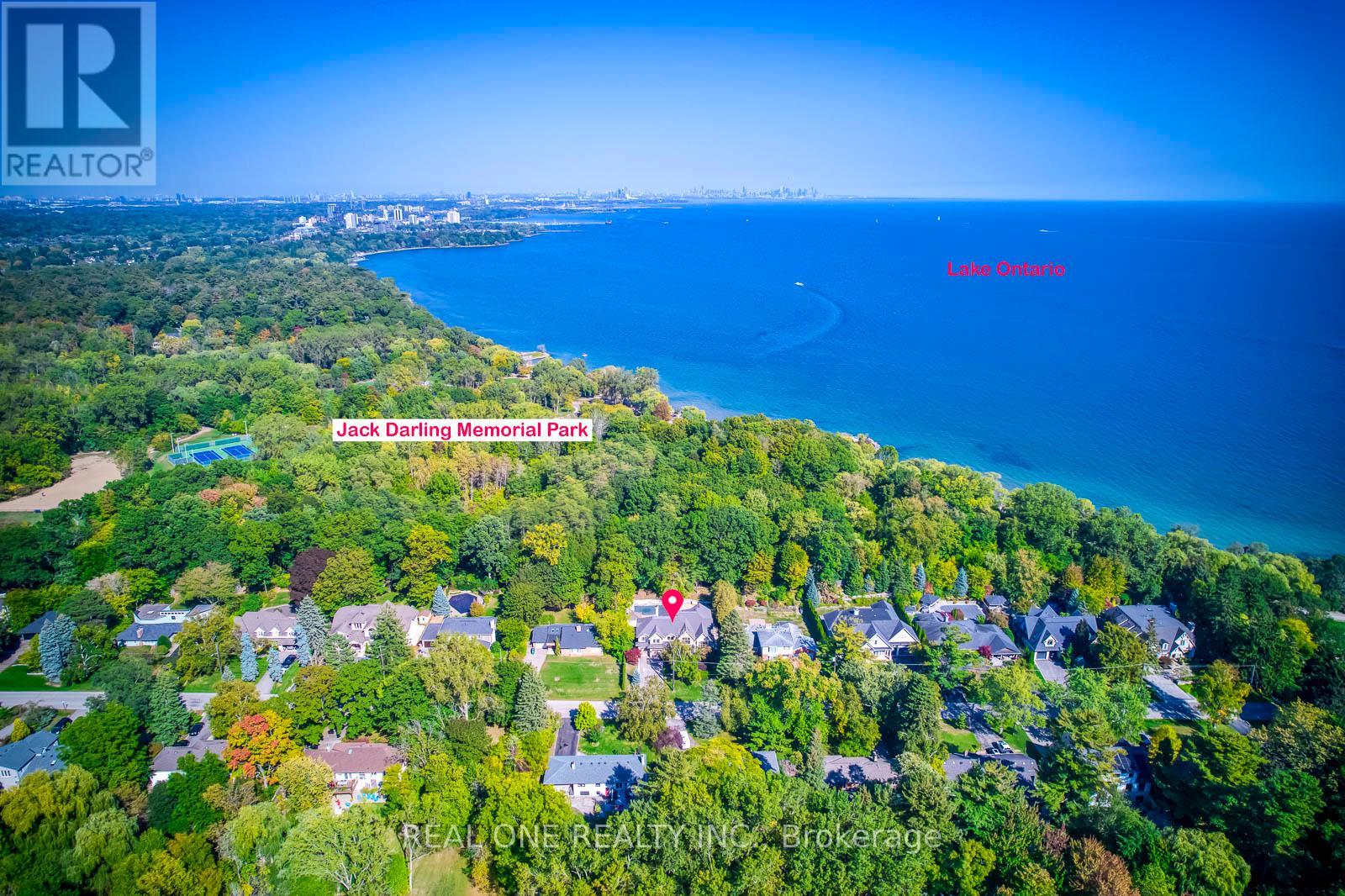 767 Parkland Avenue, Mississauga, Ontario  L5H 3G6 - Photo 49 - W12450419