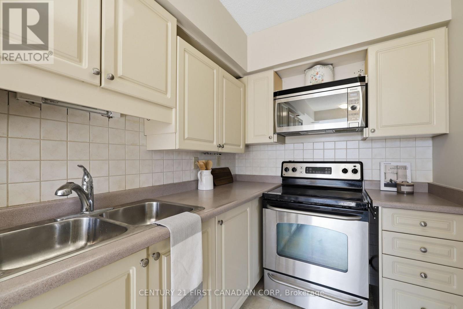 306 - 744 Wonderland Road S, London South, Ontario  N6K 4K3 - Photo 16 - X12852782