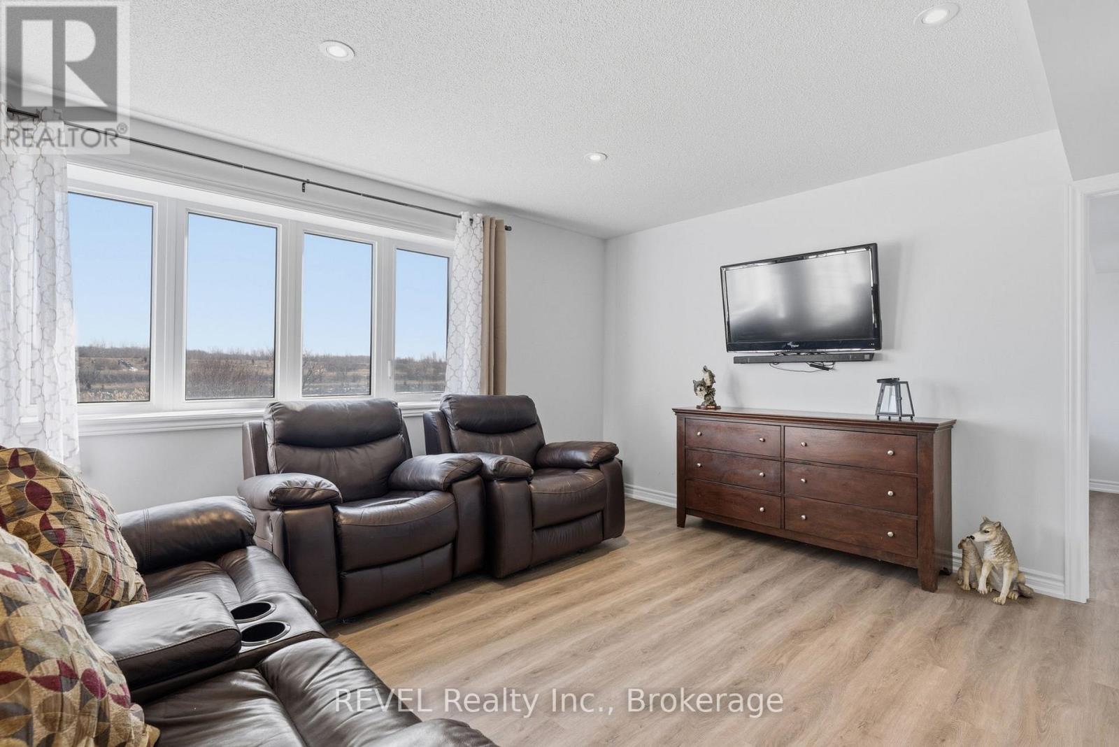 50 Shoreview Drive, Welland, Ontario  L3B 0H2 - Photo 31 - X12852848