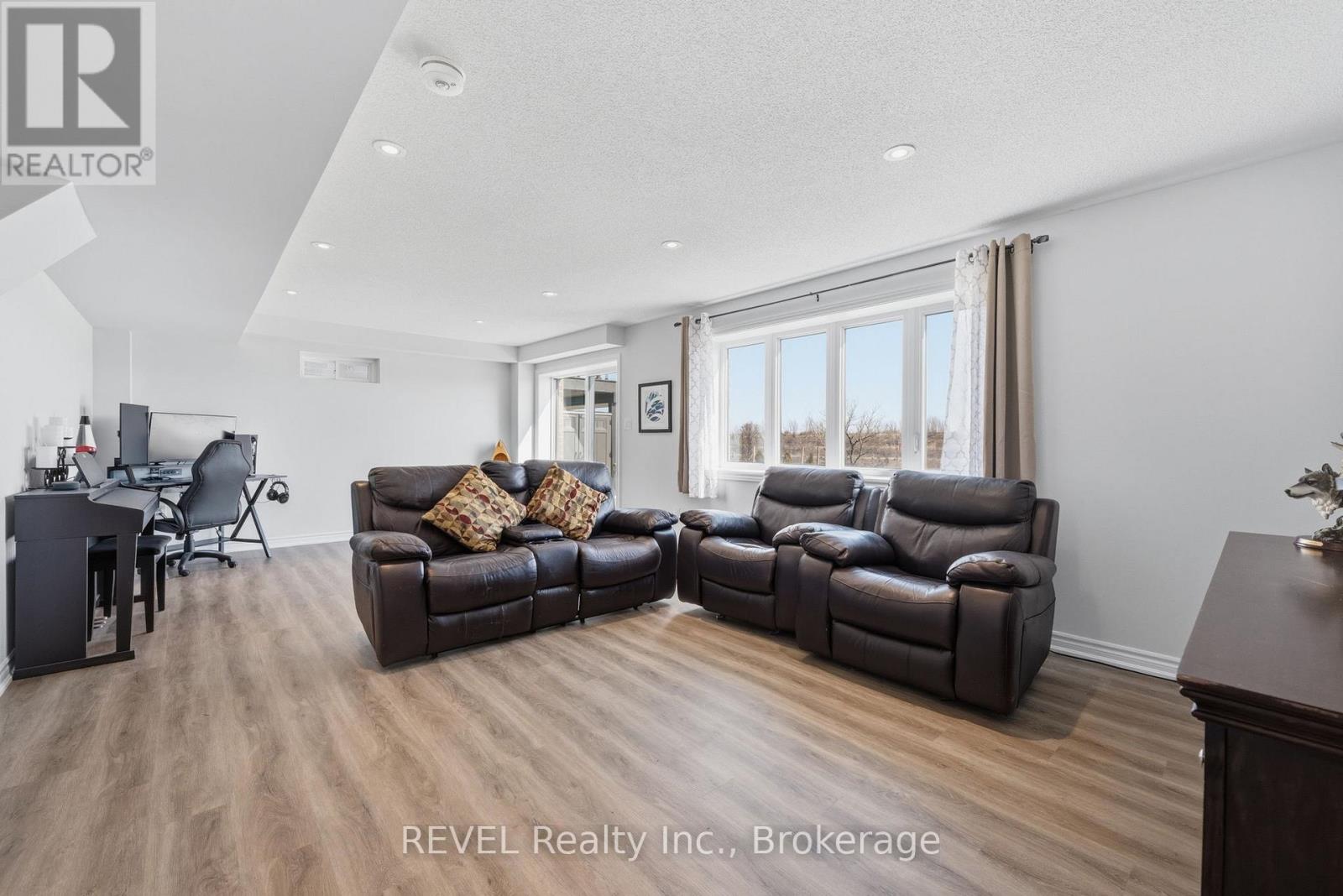 50 Shoreview Drive, Welland, Ontario  L3B 0H2 - Photo 32 - X12852848