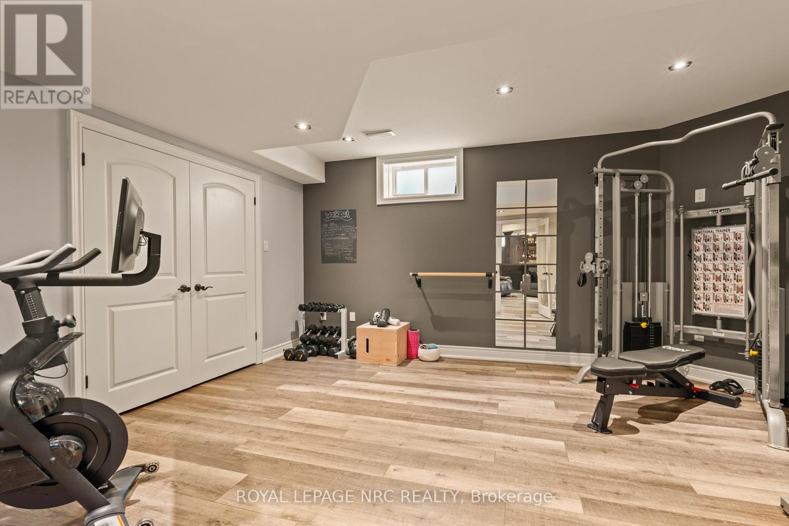 63 Terrace Drive, Grimsby, Ontario  L3M 1B6 - Photo 36 - X12852850