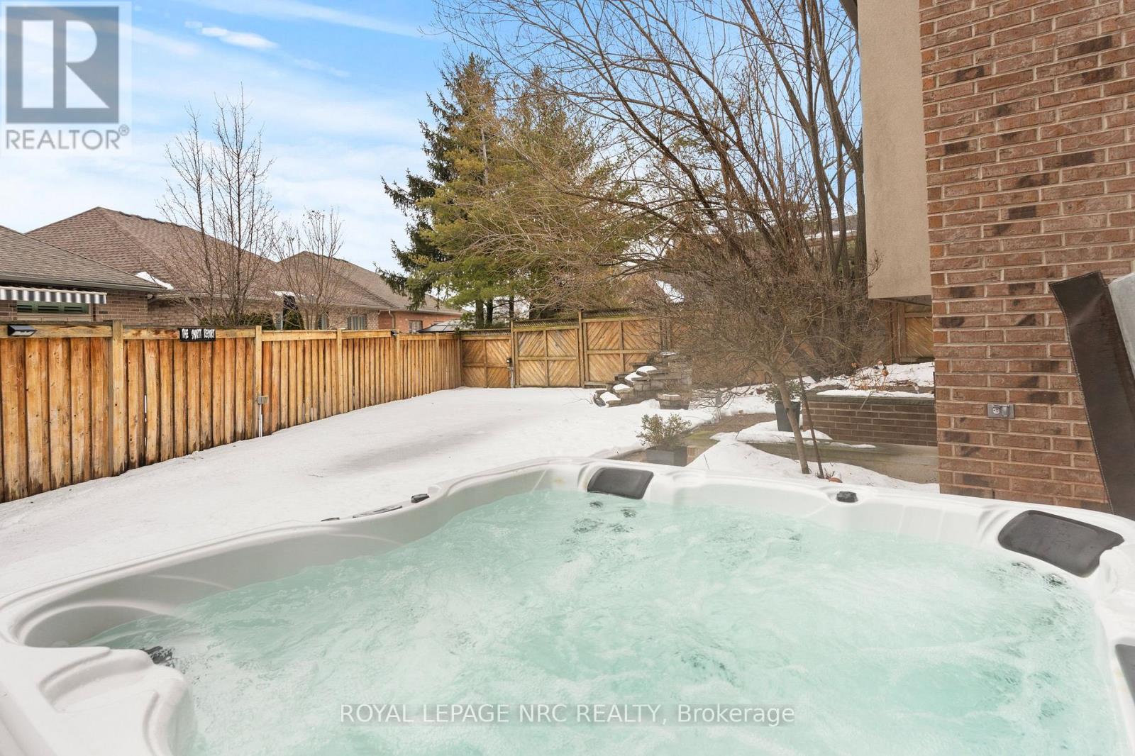 63 Terrace Drive, Grimsby, Ontario  L3M 1B6 - Photo 40 - X12852850