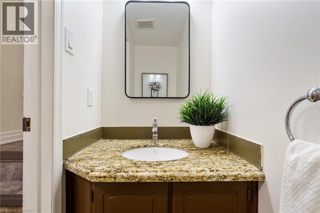 15 Blue Forest Drive, Grimsby, Ontario  L3M 4R4 - Photo 16 - 40776008