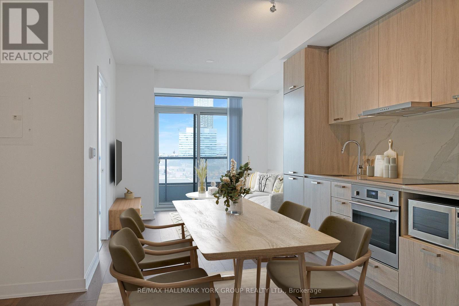 720 - 10 HONEYCRISP CRESCENT, Vaughan, Ontario