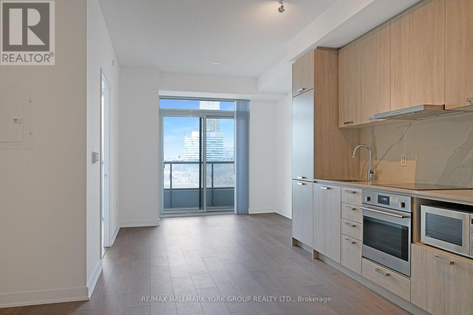 720 - 10 Honeycrisp Crescent, Vaughan (Vaughan Corporate Centre), Ontario  L4K 0M7 - Photo 4 - N12852774