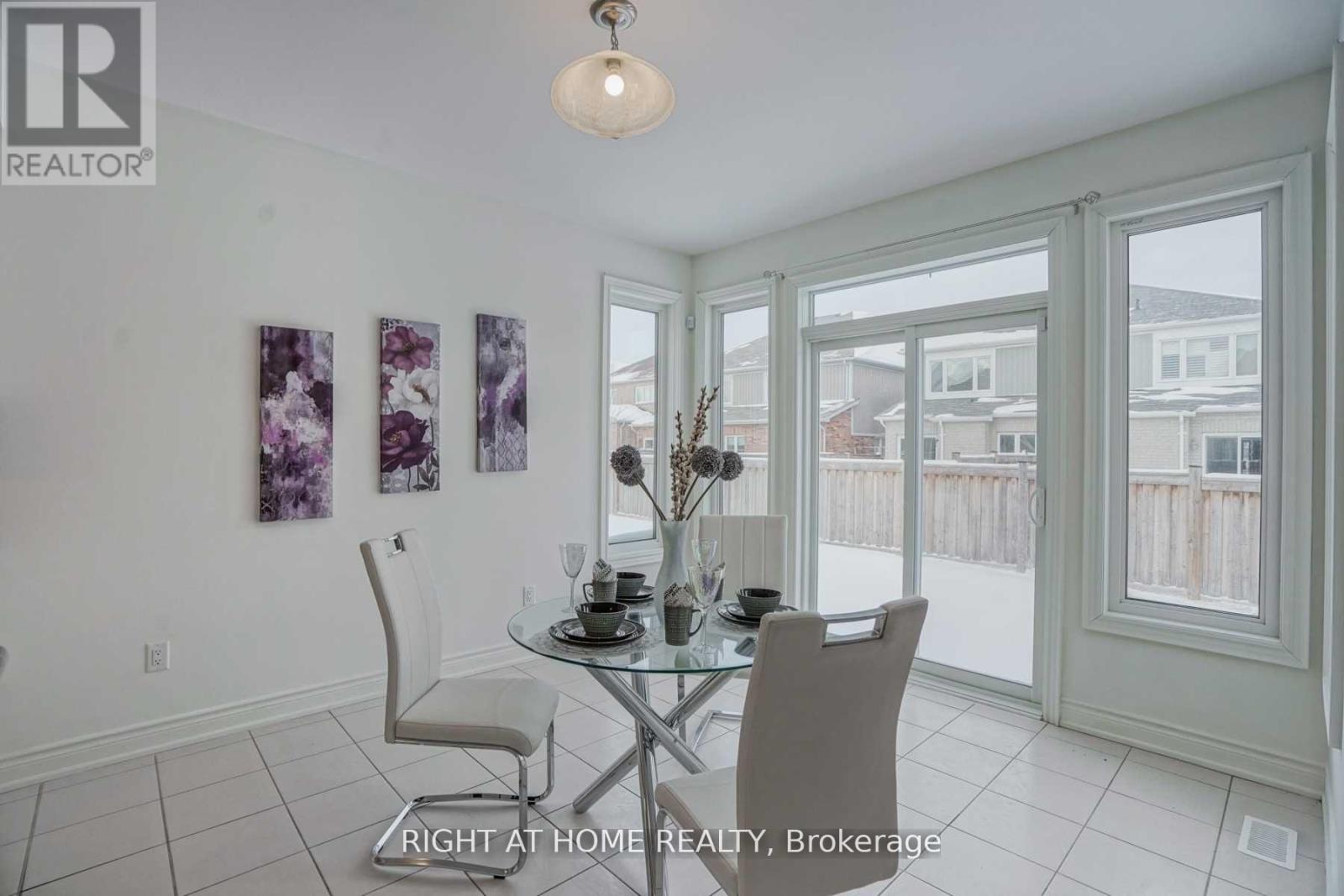 31 Empire Drive, Bradford West Gwillimbury, Ontario  L3Z 4J1 - Photo 14 - N12852788