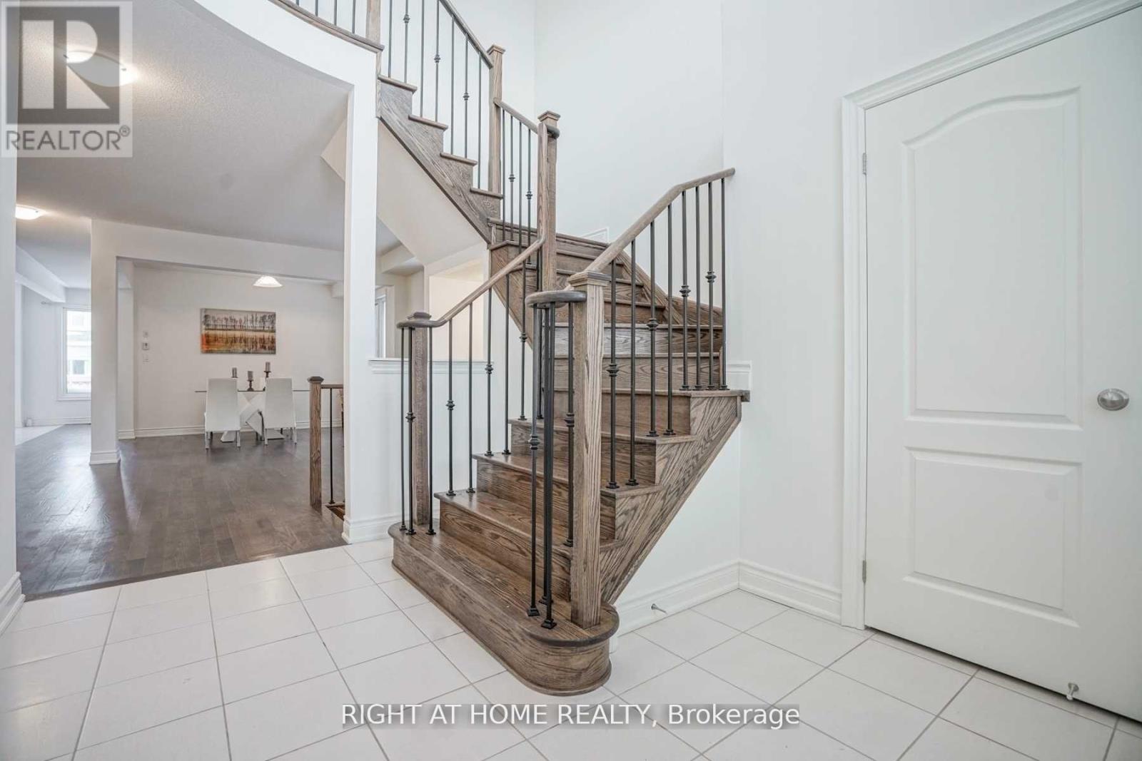 31 Empire Drive, Bradford West Gwillimbury, Ontario  L3Z 4J1 - Photo 22 - N12852788