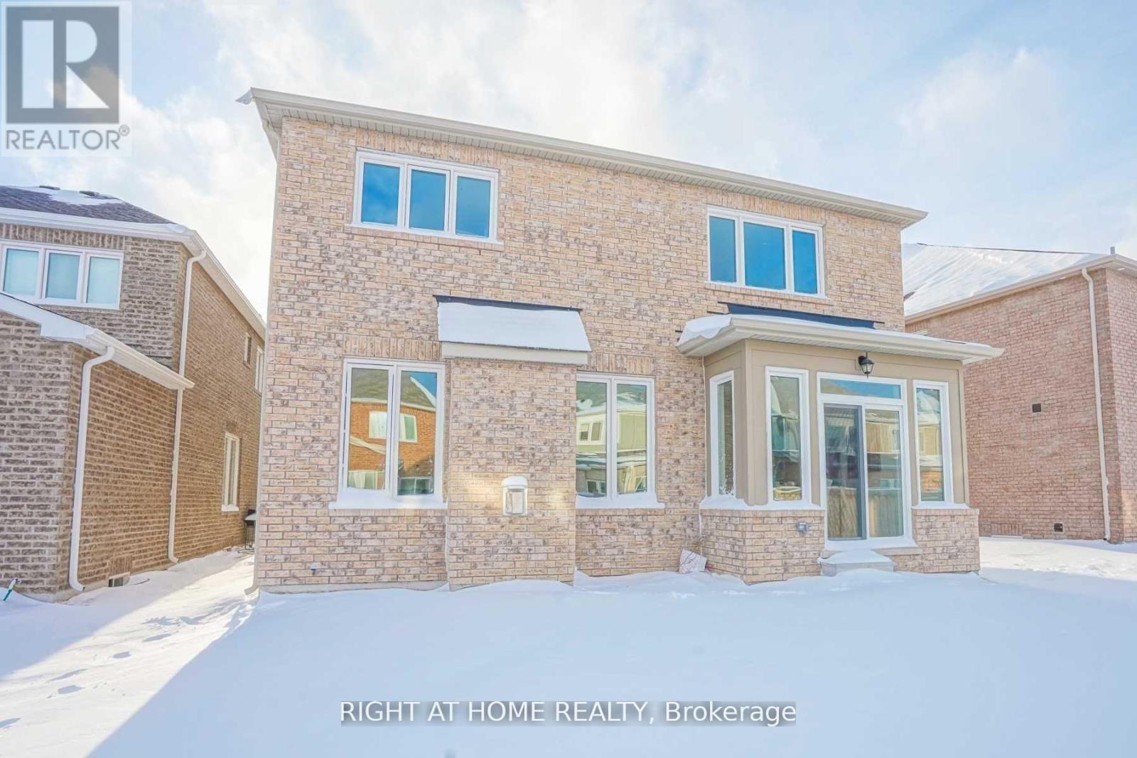 31 Empire Drive, Bradford West Gwillimbury, Ontario  L3Z 4J1 - Photo 29 - N12852788