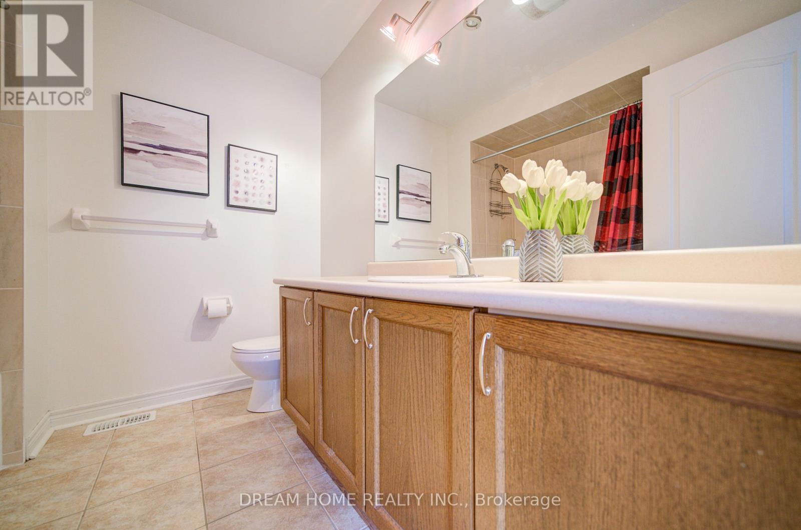 208 Tom Taylor Crescent, Newmarket, Ontario  L3X 3E8 - Photo 27 - N12852798