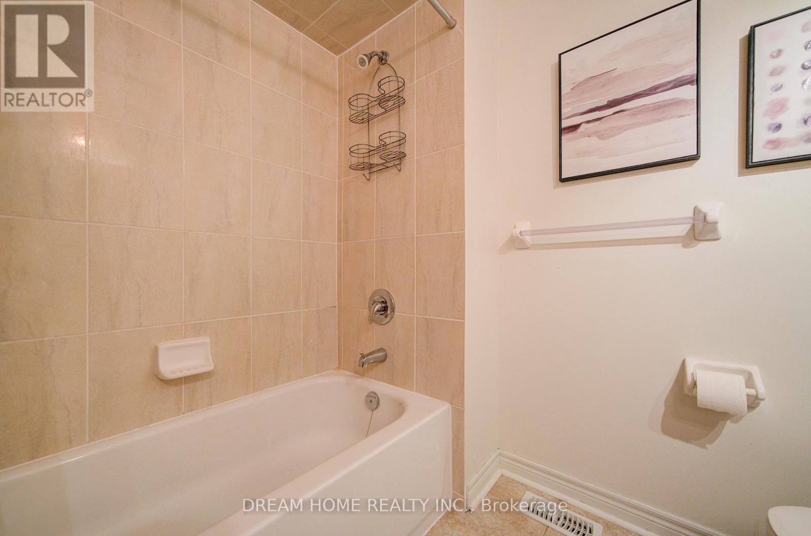 208 Tom Taylor Crescent, Newmarket, Ontario  L3X 3E8 - Photo 28 - N12852798