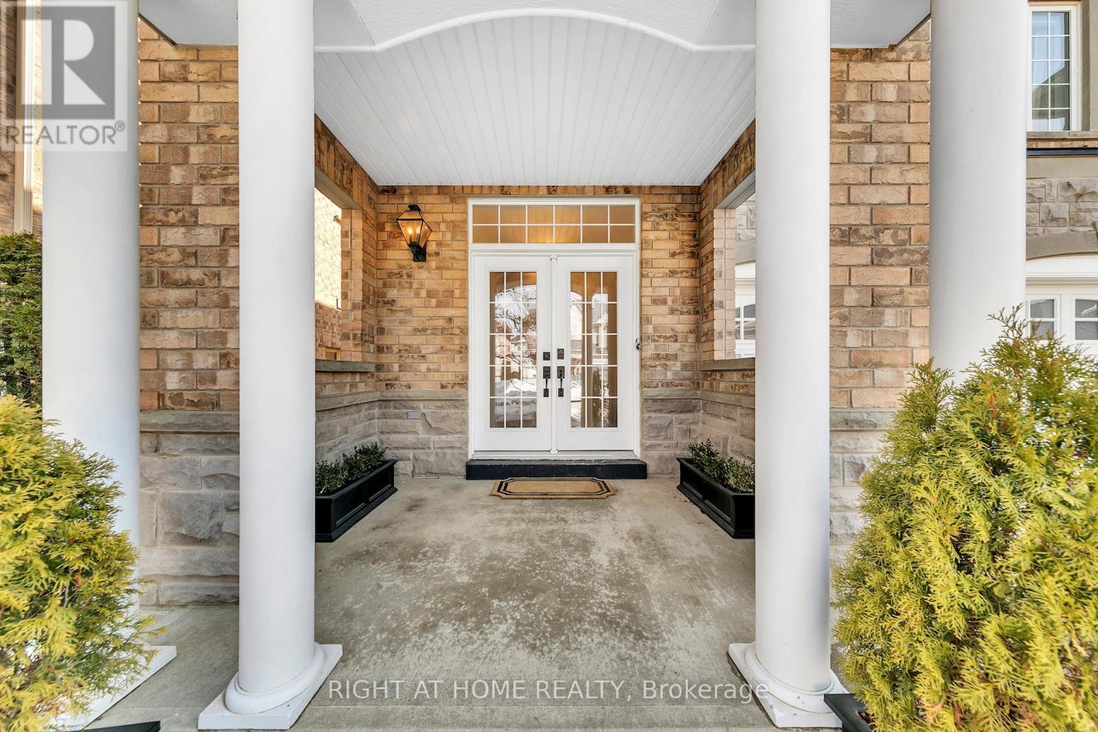 3342 Moses Way, Burlington, Ontario  L7M 0L5 - Photo 2 - W12852842