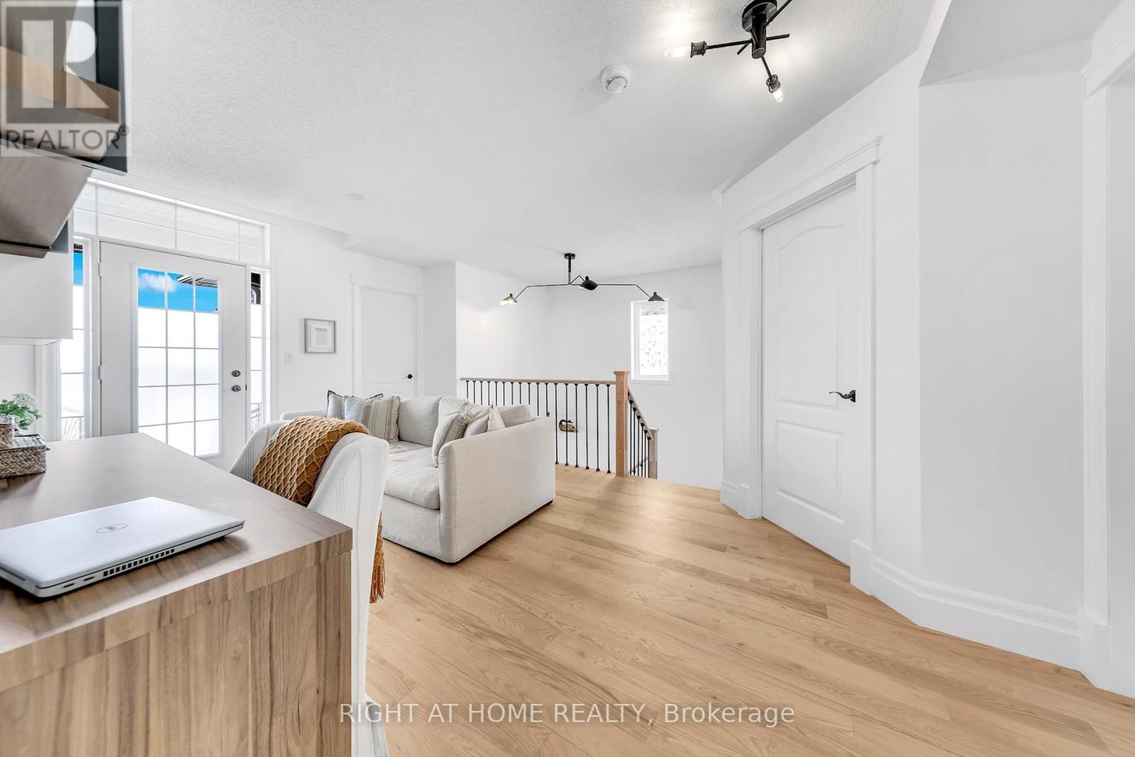 3342 Moses Way, Burlington, Ontario  L7M 0L5 - Photo 30 - W12852842