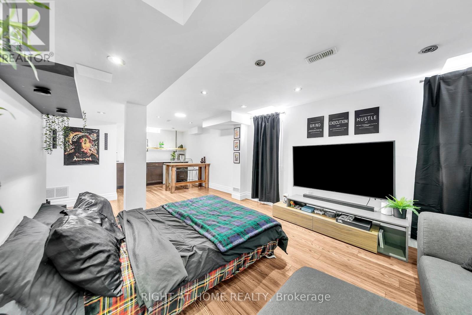 3342 Moses Way, Burlington, Ontario  L7M 0L5 - Photo 42 - W12852842