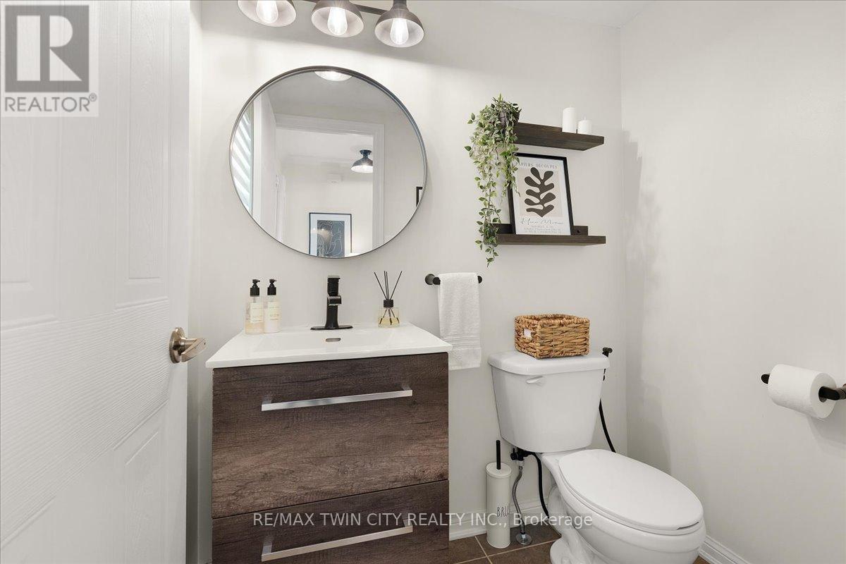 48 Manhattan Circle, Cambridge, Ontario  N3C 0C4 - Photo 17 - X12852814