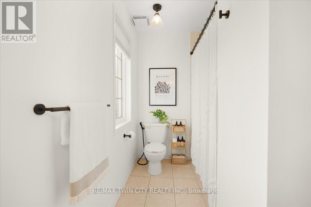 48 Manhattan Circle, Cambridge, Ontario  N3C 0C4 - Photo 31 - X12852814