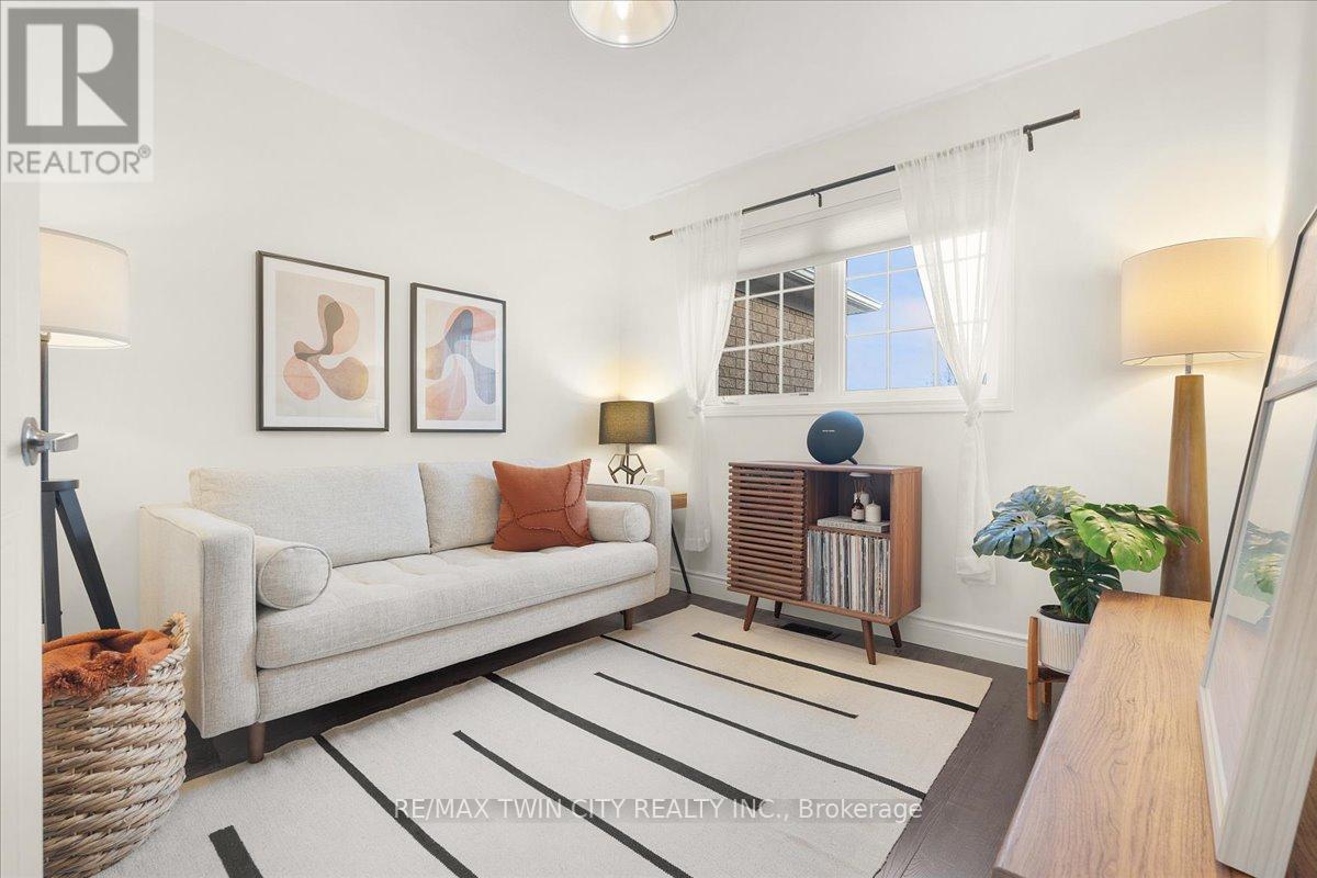 48 Manhattan Circle, Cambridge, Ontario  N3C 0C4 - Photo 32 - X12852814