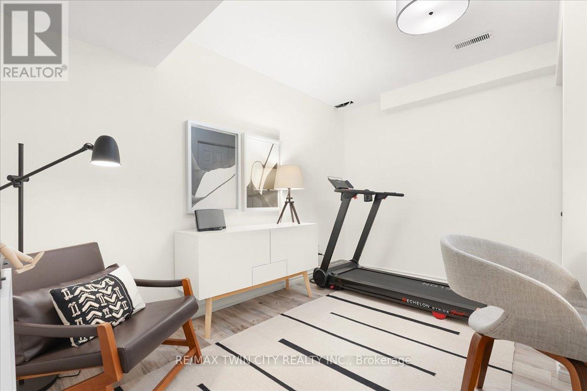 48 Manhattan Circle, Cambridge, Ontario  N3C 0C4 - Photo 35 - X12852814