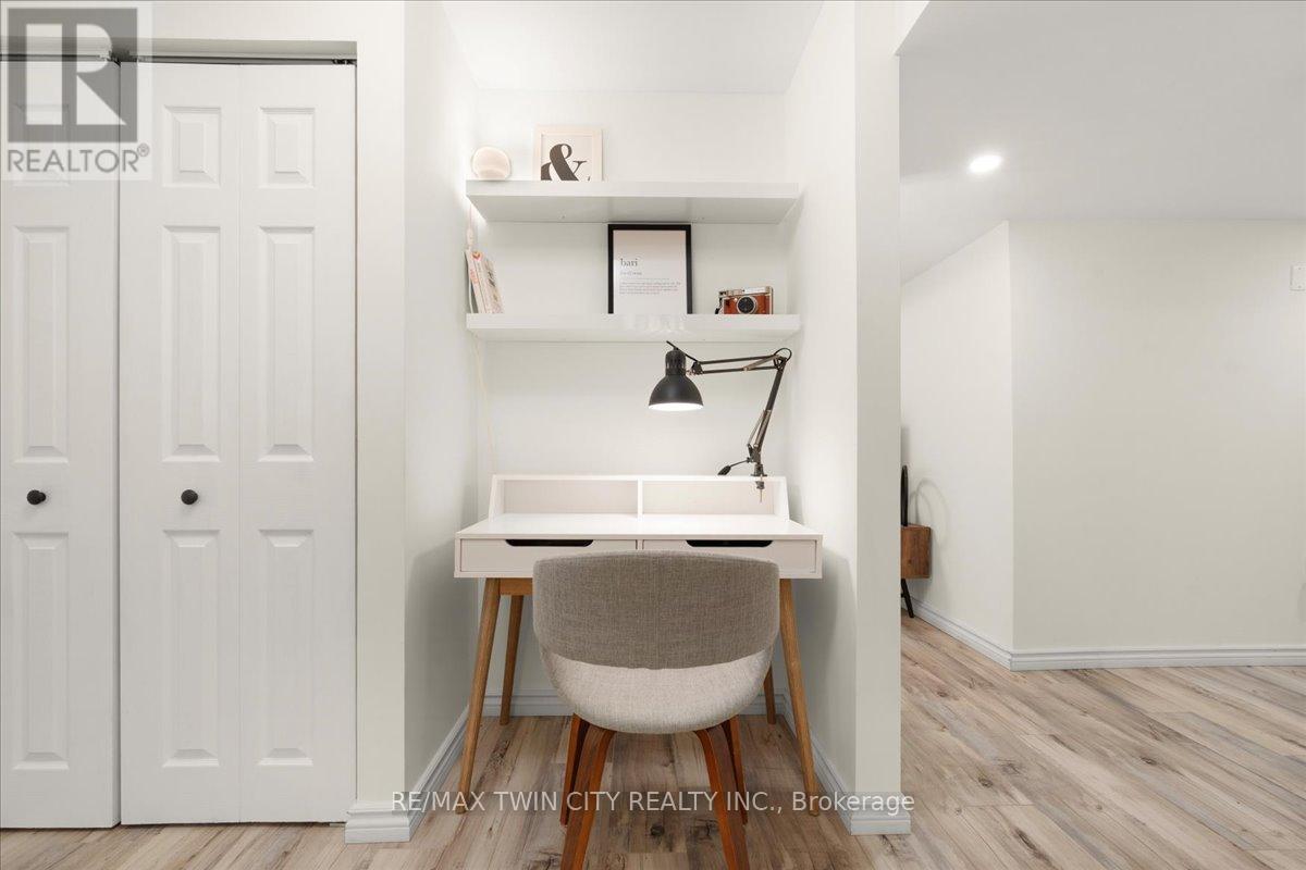 48 Manhattan Circle, Cambridge, Ontario  N3C 0C4 - Photo 38 - X12852814