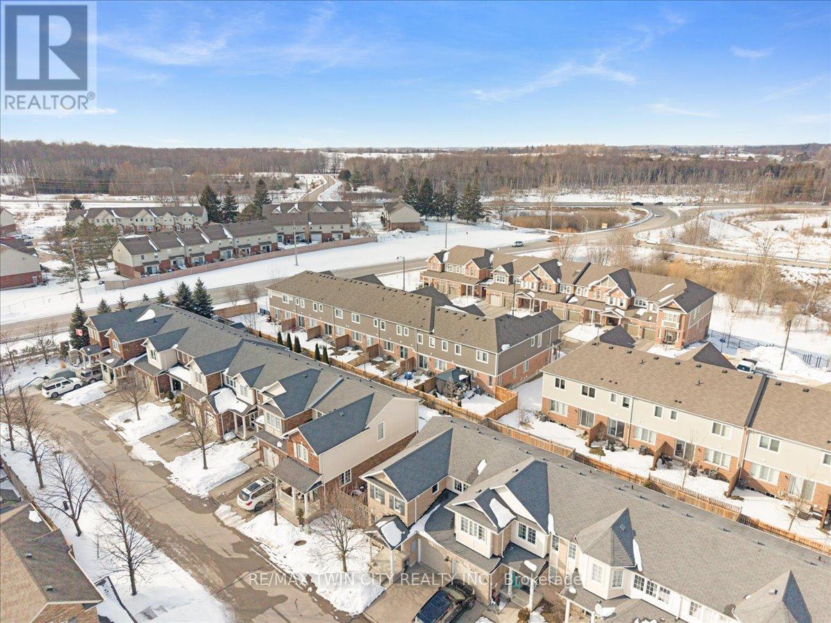 48 Manhattan Circle, Cambridge, Ontario  N3C 0C4 - Photo 49 - X12852814