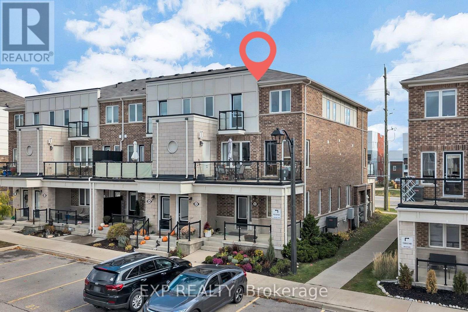 904 Apple Hill Lane, Kitchener, Ontario  N2R 1P6 - Photo 2 - X12852836