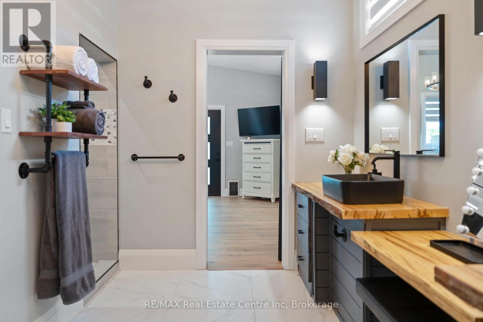 1283 Swan Street, North Dumfries, Ontario  N0B 1E0 - Photo 29 - X12852886