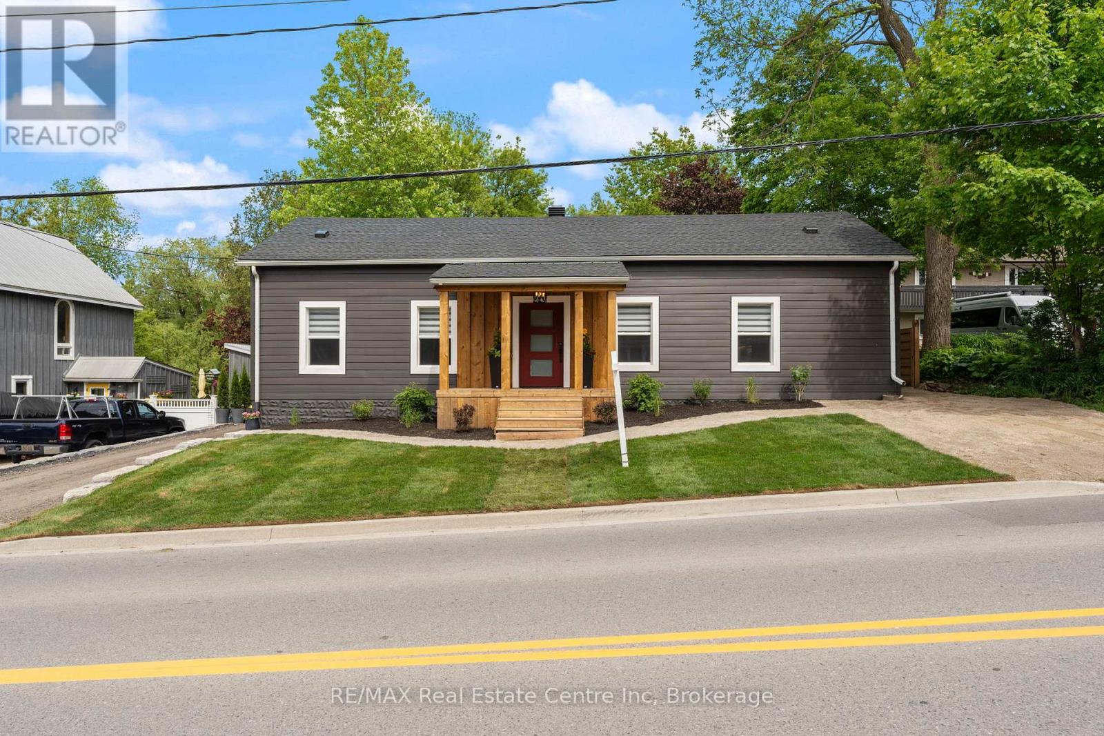 1283 Swan Street, North Dumfries, Ontario  N0B 1E0 - Photo 3 - X12852886