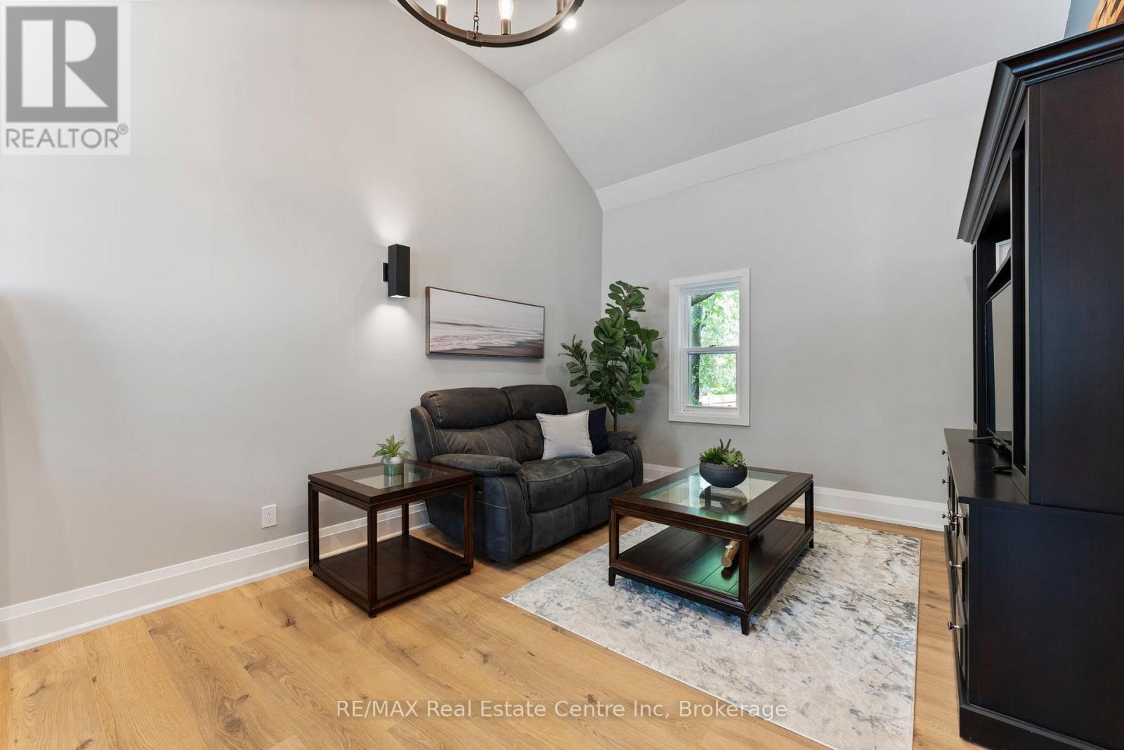 1283 Swan Street, North Dumfries, Ontario  N0B 1E0 - Photo 31 - X12852886