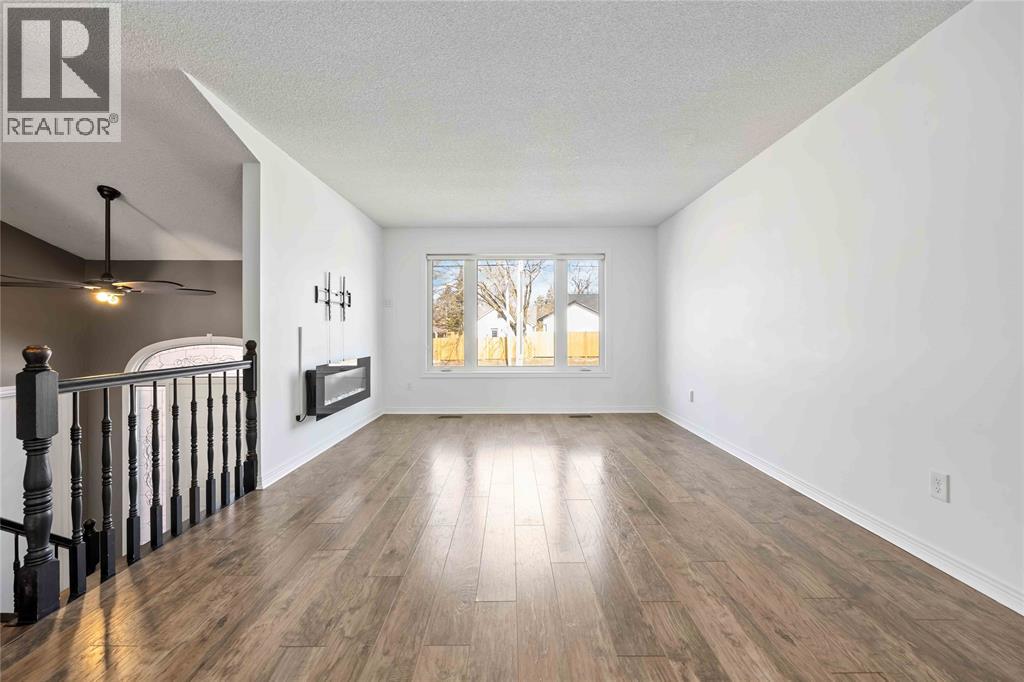 2523 Hamilton Road, Sarnia, Ontario  N0N 1C0 - Photo 4 - 26004709