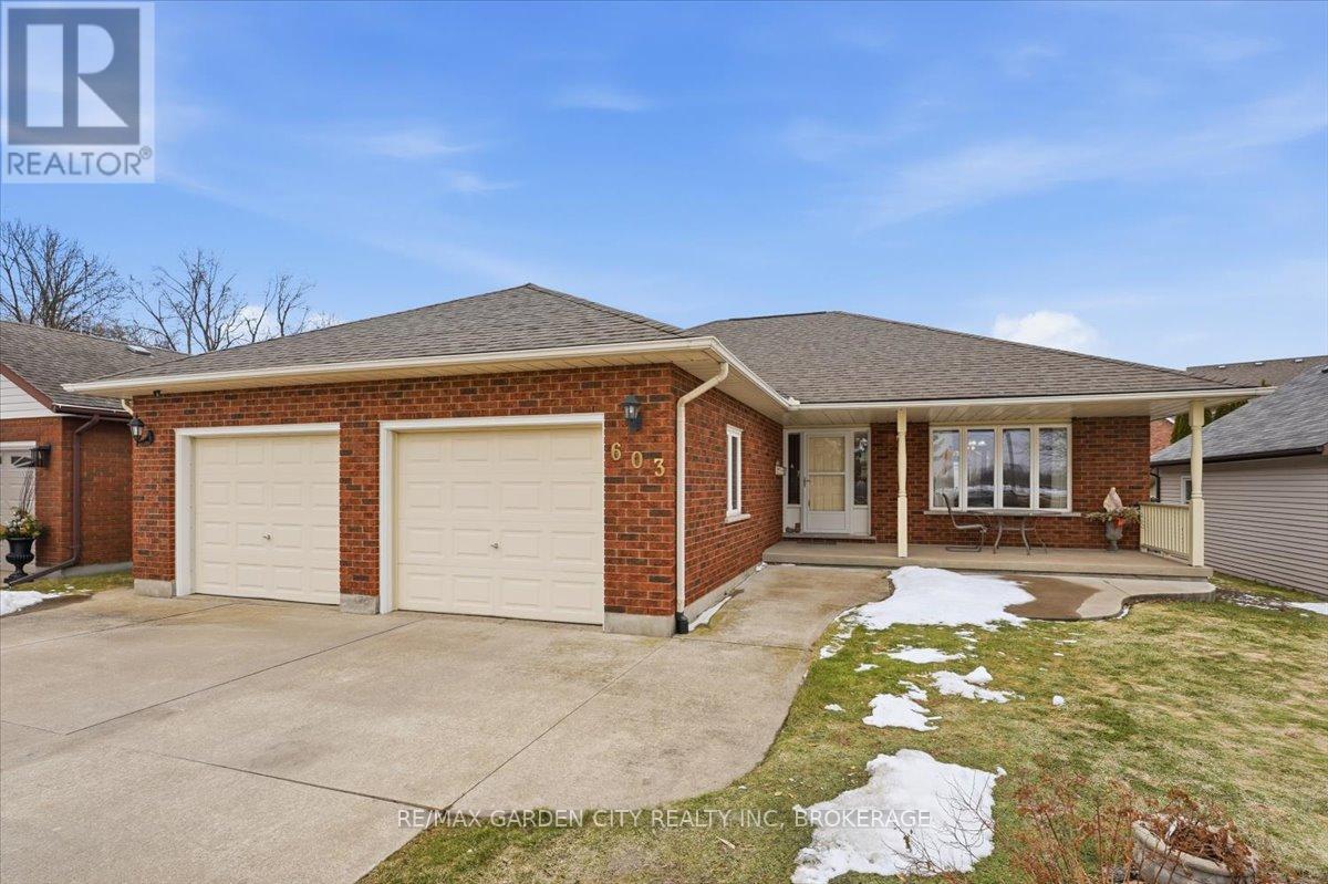 603 Bunting Road, St. Catharines, Ontario  L2M 2Z9 - Photo 1 - X12852870