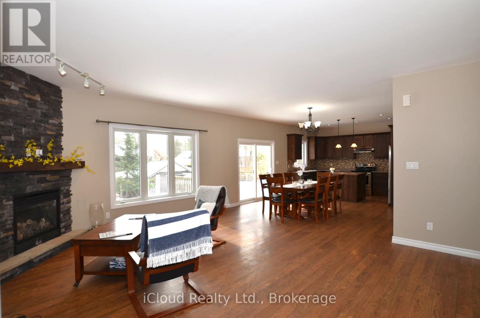 25 Rue Vanier, Tiny, Ontario  L9M 0J2 - Photo 8 - S12852874