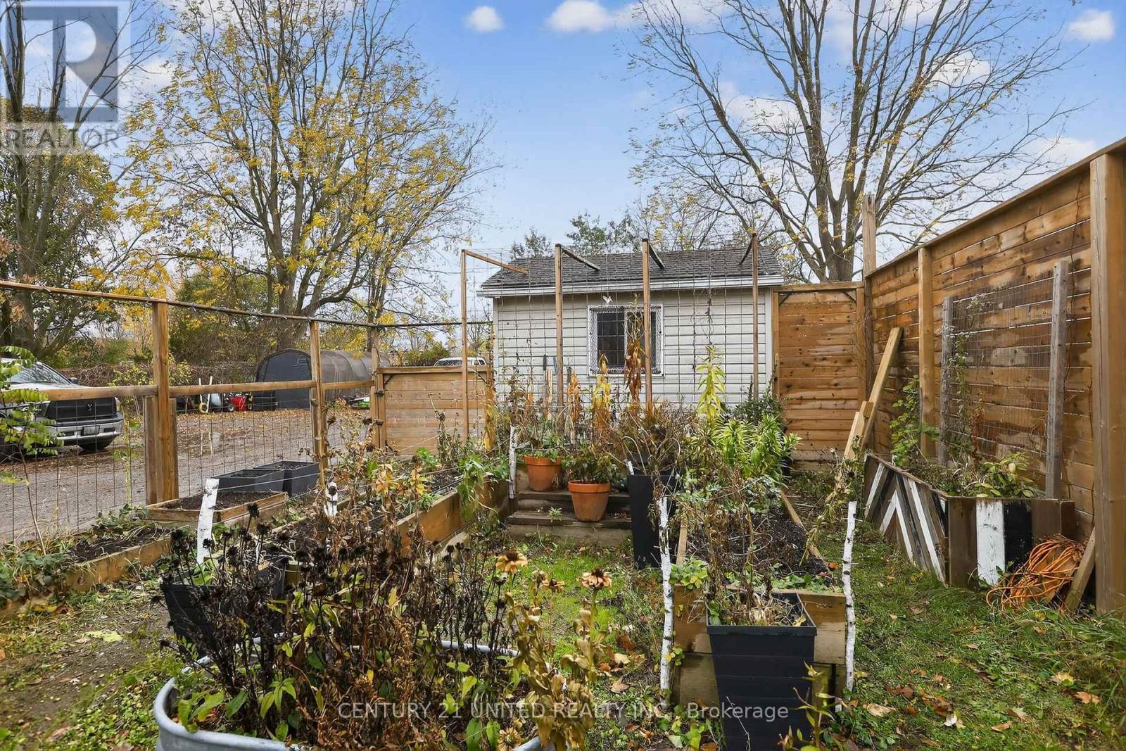 201 Romaine Street, Peterborough (Otonabee Ward 1), Ontario  K9J 2C3 - Photo 40 - X12816034