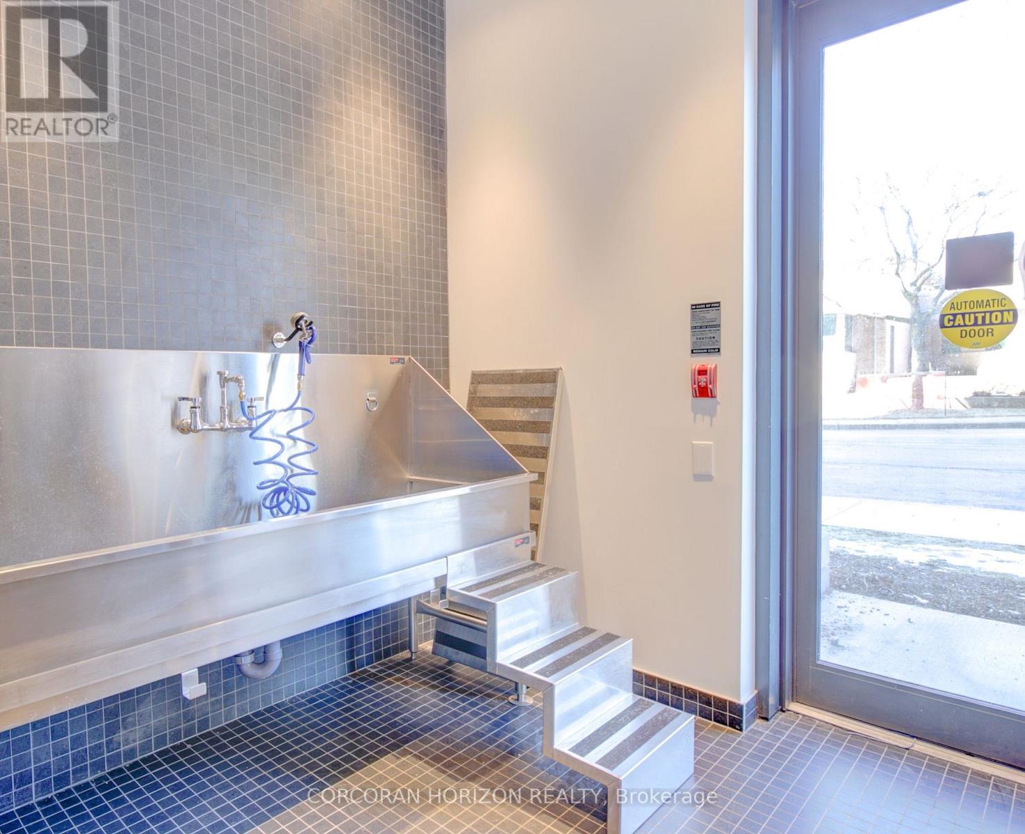 408 - 2088 James Street, Burlington, Ontario  L7R 0H2 - Photo 17 - W12852916