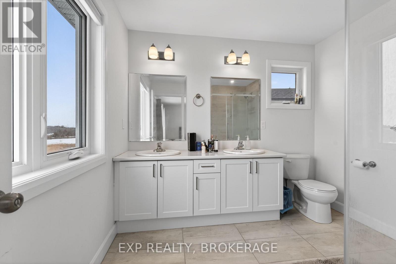 9 Erie Court E, Loyalist (Amherstview), Ontario  K7N 0E3 - Photo 24 - X12852816