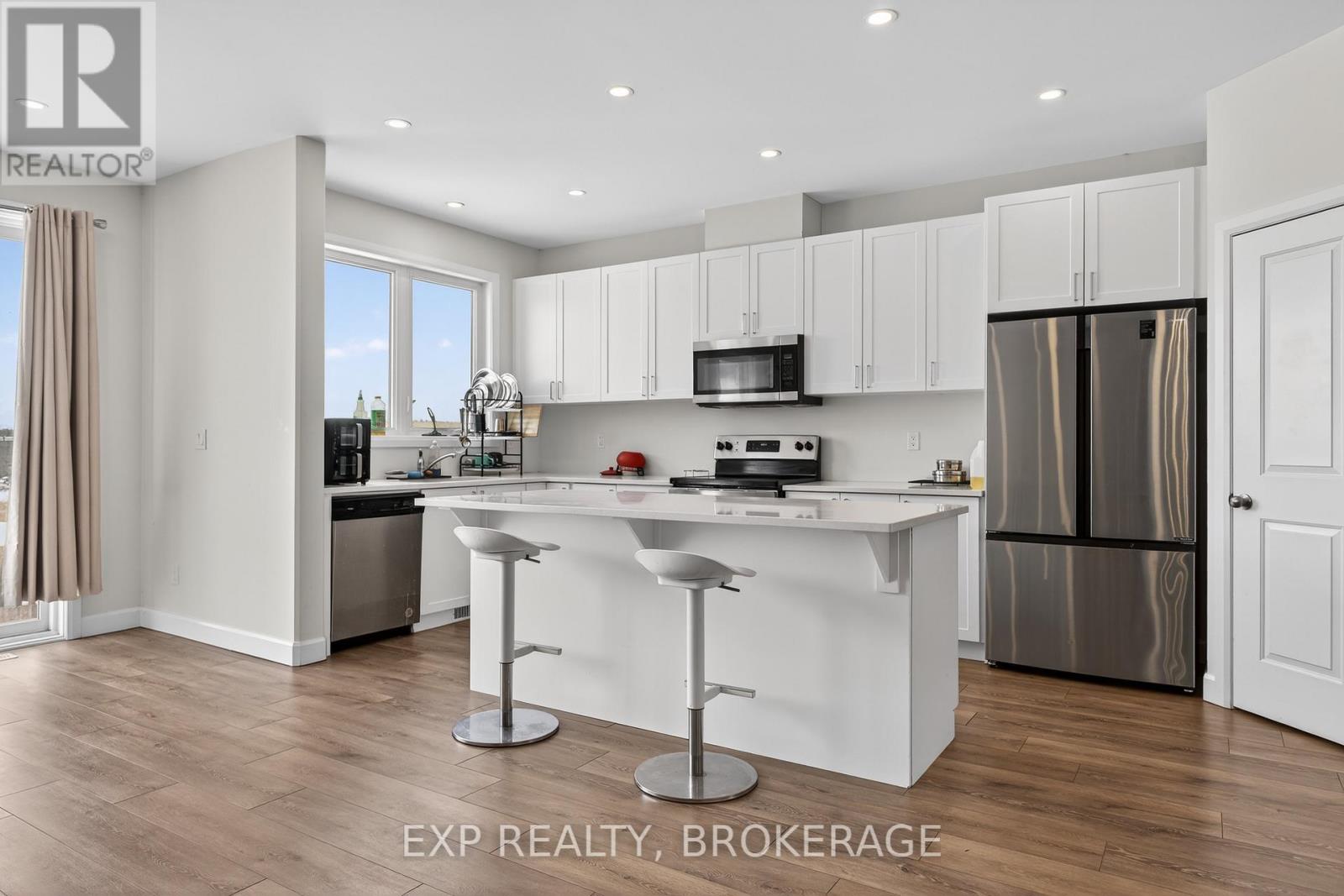 9 Erie Court E, Loyalist (Amherstview), Ontario  K7N 0E3 - Photo 12 - X12852816