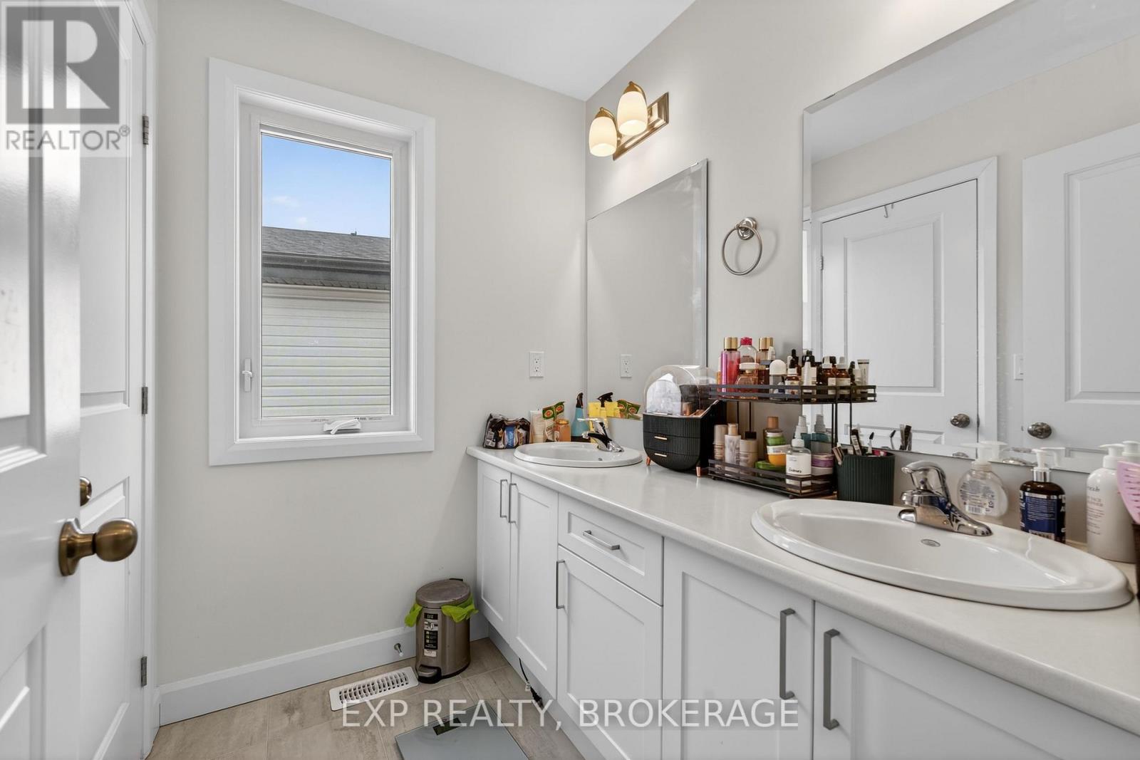 9 Erie Court E, Loyalist (Amherstview), Ontario  K7N 0E3 - Photo 27 - X12852816