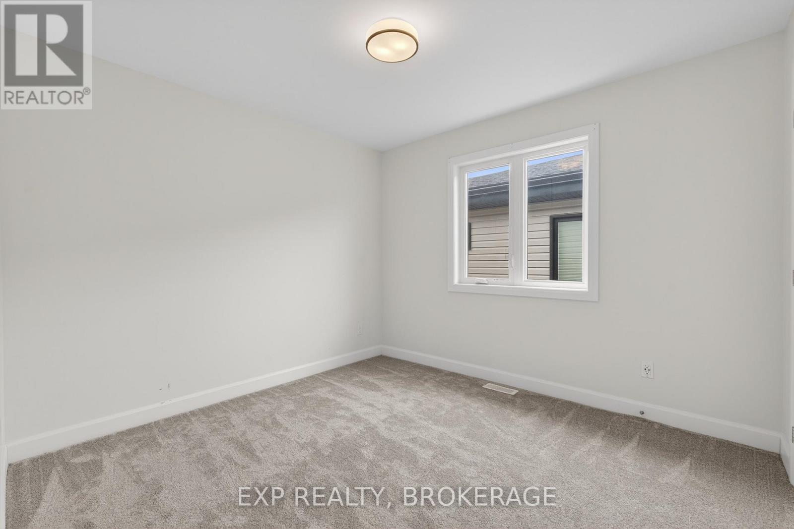 9 Erie Court E, Loyalist (Amherstview), Ontario  K7N 0E3 - Photo 30 - X12852816