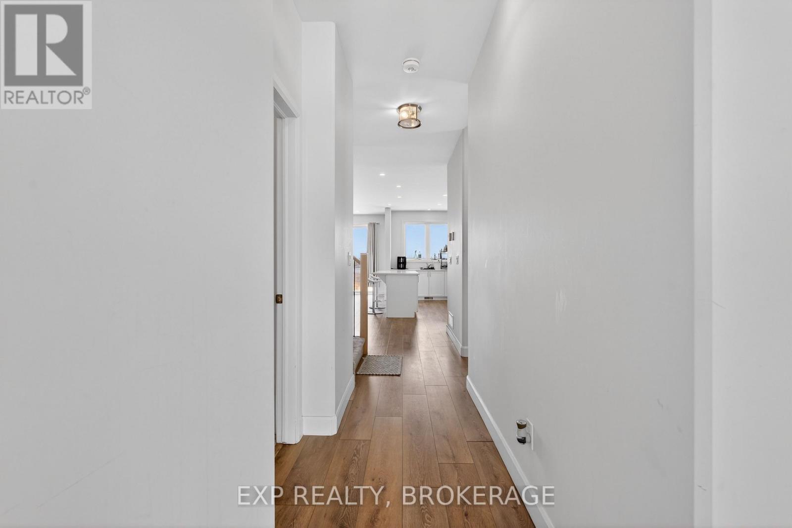 9 Erie Court E, Loyalist (Amherstview), Ontario  K7N 0E3 - Photo 6 - X12852816