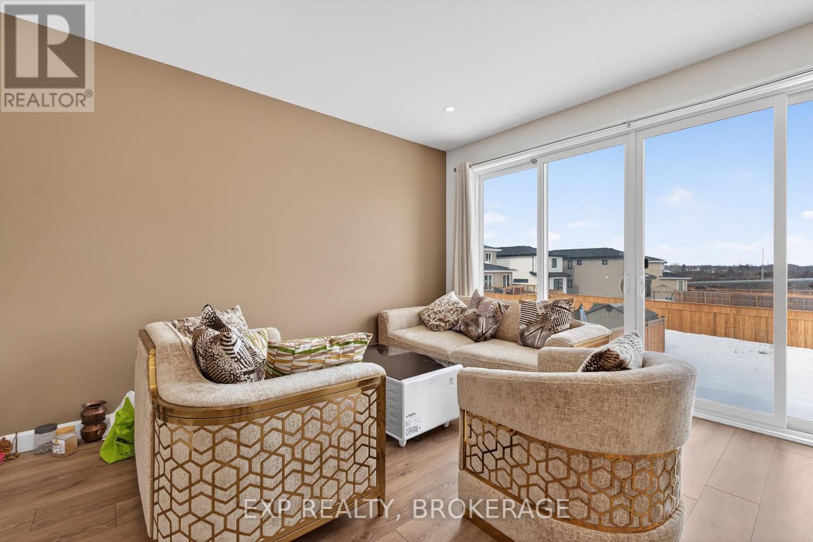 9 Erie Court E, Loyalist (Amherstview), Ontario  K7N 0E3 - Photo 8 - X12852816