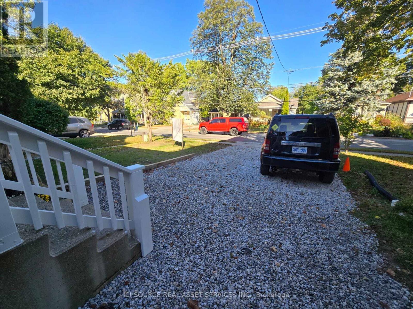 727 Queens Avenue, London East, Ontario  N5W 3H4 - Photo 3 - X12852914