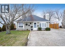 1311 Clovelly DRIVE, Kingsville, Ontario