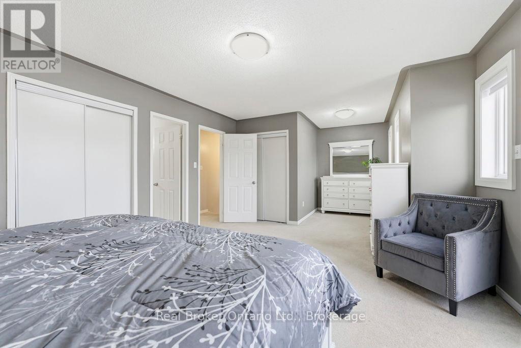 31 Four Winds Drive, Whitby, Ontario  L1N 9R8 - Photo 19 - E12852954