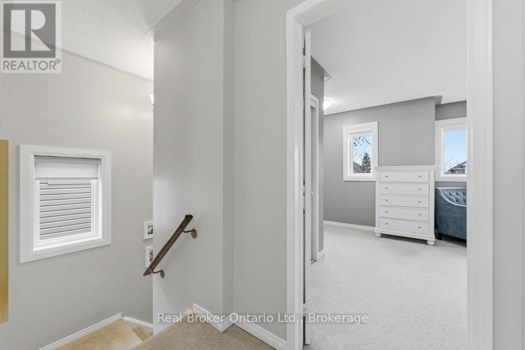 31 Four Winds Drive, Whitby, Ontario  L1N 9R8 - Photo 29 - E12852954