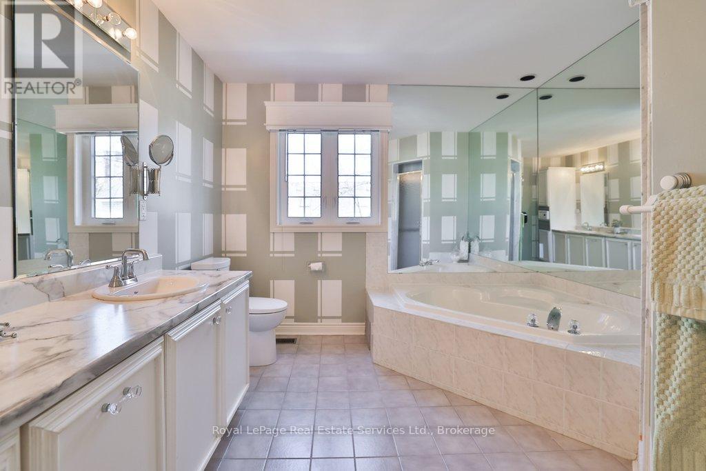 4 - 2407 Woodward Avenue, Burlington, Ontario  L7R 4J2 - Photo 28 - W12851222