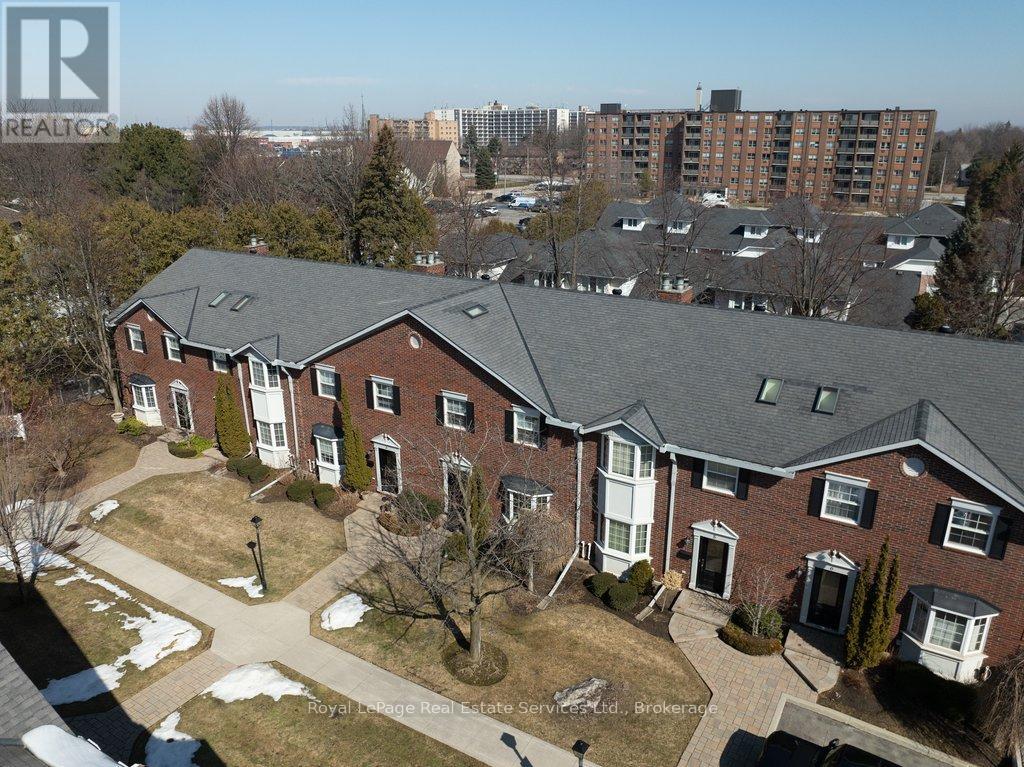 4 - 2407 Woodward Avenue, Burlington, Ontario  L7R 4J2 - Photo 40 - W12851222